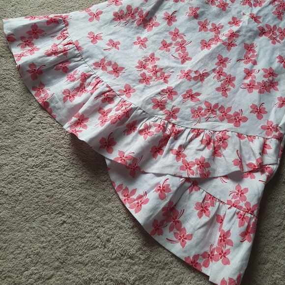 Linen Ruffles Dress - Picture 3 of 6